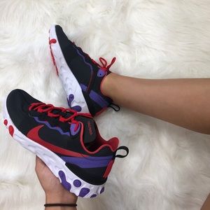 NIB (no lid) Nike React Element black/red 7.5